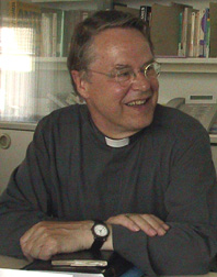 Foto zeigt Weihbischof Heinrich Janssen 2001