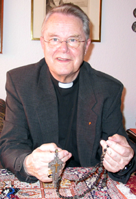 Foto zeigt Weihbischof Heinrich Janssen 2007