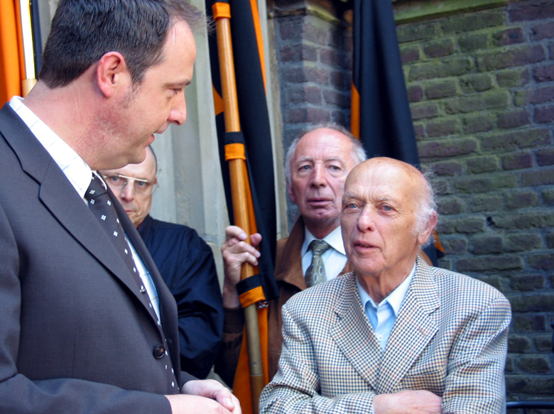 Helmut Schopmans (r.)