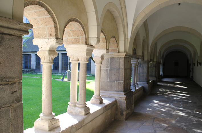 Kreuzgang im Kloster Hamborn - Norder Küsten-Wallfahrt
